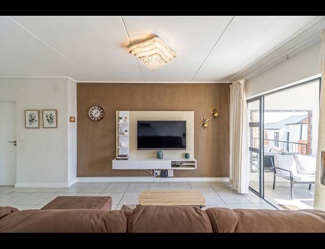 2 BEDROOM APARTMENT TO LET IN BALLITO CENTRAL